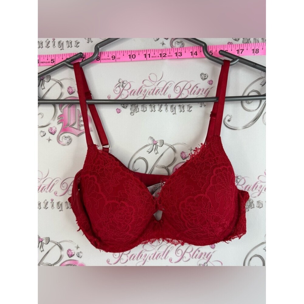 Victoria's Secret dream angels bra Lacie Red Lace Push-Up Bra with Floral Detail